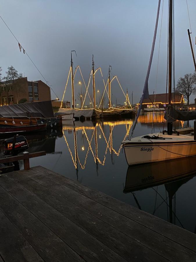 Woonboot 4 Harderwijk Hotel ภายนอก รูปภาพ